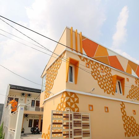 Reddoorz Syariah @ Pahlawan Sidoarjo Ξενοδοχείο Εξωτερικό φωτογραφία